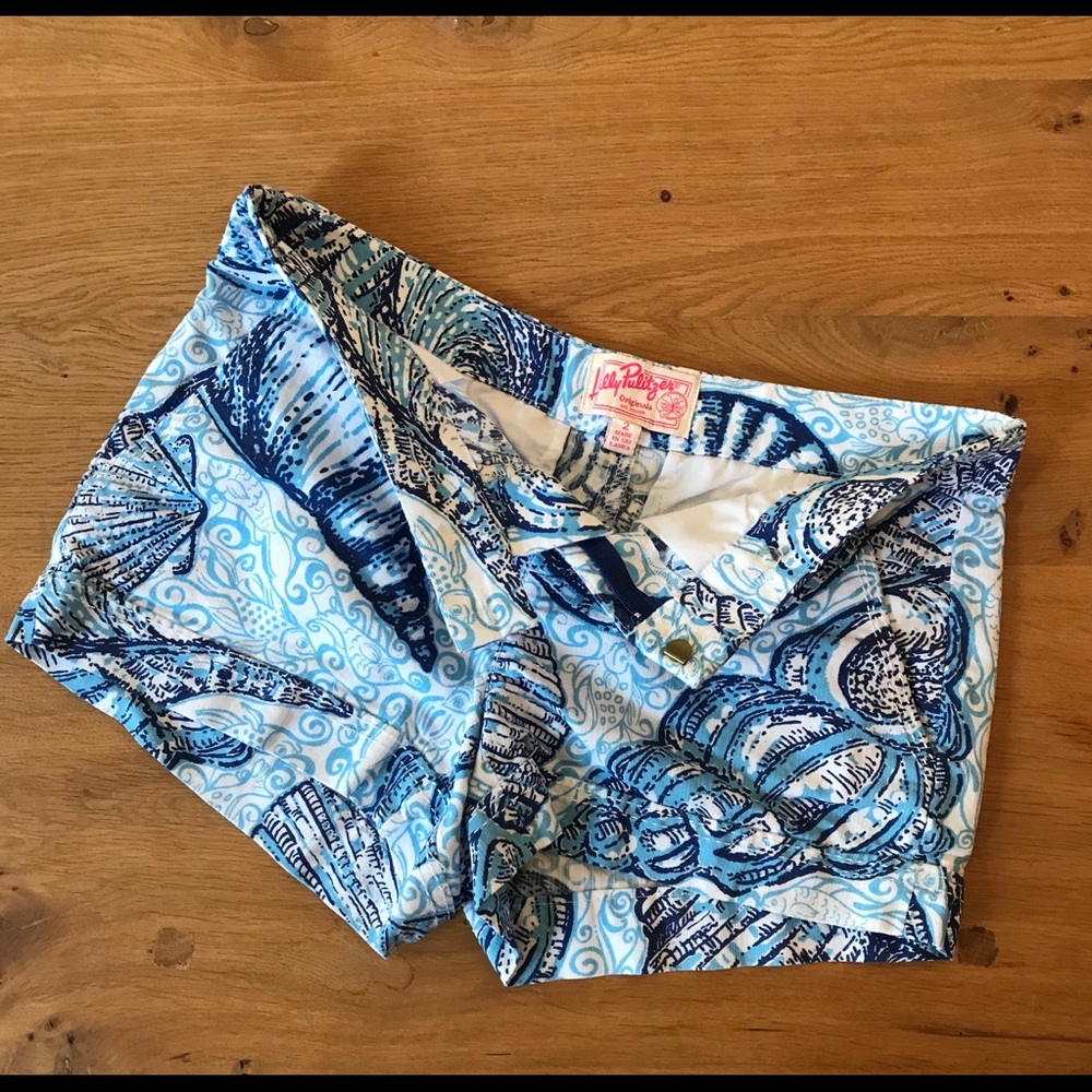 Lilly Pulitzer stuffed Shell Shorts